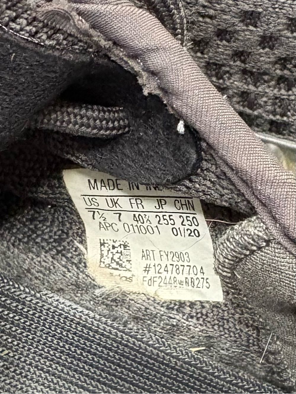 Women’s Size 7.5 Adidas Yeezy Boost 350 In “ Cider” Colorway - Picture 10 of 10